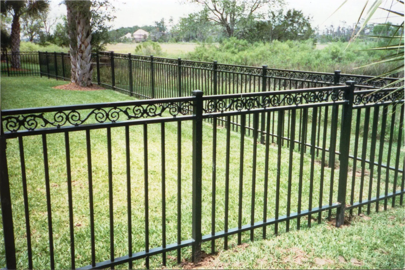 Wood vs Vinyl Fence: Which Is Better in Ohio?